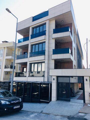 New Building For Sale in Beylikdüzü Kavaklı 1 Shop 210 m2 1 Garden Floor 105 m2 - 2+1 4 units of 145 m2 - 3+1 2 Units 220 m2 - 5+2 Duplex Please contact for details. Features: - Balcony - Garage - Internet - Lift - Satellite TV