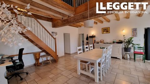 A16436 - Leggett Immobilier offers you this magnificent breeding or agricultural property composed as follows: A very beautiful dwelling house typical of the region, very well restored (no work required) of 195m²: 3 bedrooms, 2 shower rooms, fitted k...