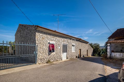 Property ID: ZMPT551581 House T2 Térrea in the village of Santa Teresa, Freixianda. Inserted in a plot of land of 532m2. Habitable in need of renovations. Main features: -Living room -Kitchen - 1 toilet - 2 Bedrooms - 1 Shed for attachments Distances...