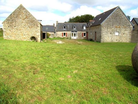 Dpt Finistère (29), à vendre COMBRIT propriété P4 de 280 m² avec granges- Terrain de 1 166 m²