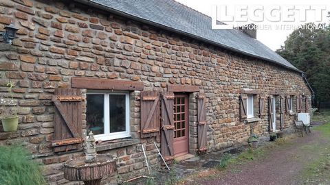 A25105ERB56 - Country house in need of renovation with lots of potential. Situated in a quiet hamlet, it could be used as a gîte. Less than an hour from Brittany's major towns, this stone house has an enclosed garden. The property is not semi-detache...