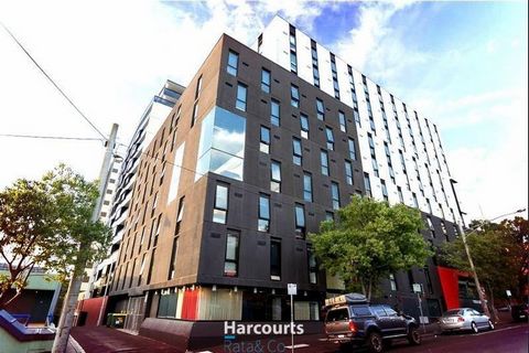 Centrally located in North Melbourne, this one bedroom student apartment is located within walking distance from the University of Melbourne and RMIT. The ground floor features a courtyard with bicycle racks for students to use. The student apartment...