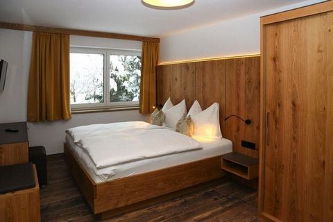 The apartments in the town center, built in 2019, are comfortably furnished and some have a balcony or terrace. Enjoy the wonderful view of the mountains, the Hohe Tauern National Park is in the immediate vicinity. The free wellness area with Finnish...