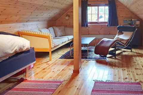 Holiday home with sauna in magical Sirdal, the southern gateway to the beautiful Lysefjord. The narrow Suleskarveien provides an adventurous start to exploring the Norwegian fjords. Spacious holiday home of 110 m2 (ground floor and loft). The cabin h...