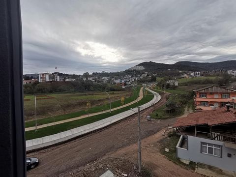 Brand new flat in Kocaeli - Sapanca Great Nature view Surrounded by trees its close to village center  close to markets , schools  the villa is close to holiday resorts and bungalow hotels 1 hour to Sabiha airport 1 hour to Sapanca center 2 hours to ...