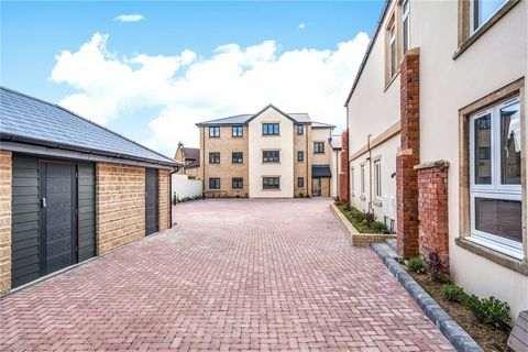 Gladstone Gardens is a unique mix of nine new and refurbished homes located in the heart of the busy market town of Chippenham offering easy access to shops, transport links and some of Wiltshires most glorious countryside. Developed to exacting sta...