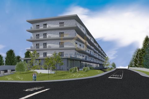 Terrain avec projet approuvé et licence payante pour 56 appartements à Fátima Terrain avec un projet approuvé par la Municipalité d'Ourém, dans un excellent emplacement, pour un développement de l'architecture contemporaine, composé de 7 blocs pour l...