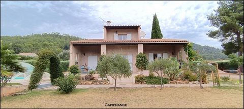 Le Val, petit village du haut Var en région Provence-Alpes-Côte d'Azur. Son riche patrimoine et ses nombreux sites naturels seront vous séduire. Ce village bénéficie d'un environnement calme et naturel, à l'abri des grandes agglomérations. Le Val se ...