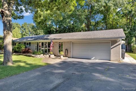 Welcome to your dream ranch home in the heart of Troy, MI! This stunning 3-bedroom, 2-bathroom residence offers the perfect blend of comfort and style on a generous half-acre lot. Step inside to find an inviting layout with spacious living areas and ...