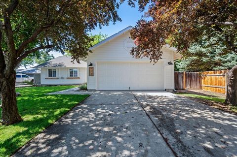 Adorable home with a recent renovation to modern farmhouse. Open great room floor plan, LVP floors,concrete counters, shiplap walls, & a cozy gas fireplace. The mature trees around this home areamazing and the backyard is spacious! Plenty of space fo...