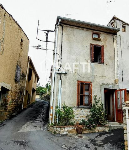 House located in the upper valley in Antugnac, in a small village, this house is made up of two parts, a front part and a rear part; therefore two cadastral references. The two parts are adjoining on two sides. The two combined make 120 m² of living ...