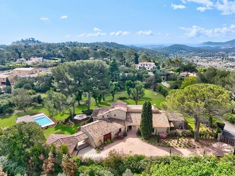 Located close to Mougins, in the prestigious area of Castellaras, in a gated and confidential domaine, stunning stone house which has been entirely renovated. Inside this superb family home accommodation begins with a welcoming entrance hall, a large...