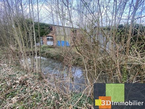 Ce terrain constructible exceptionnel de 3000 m², situé à Beauvais près du plan d'eau du Canada, offre un cadre idyllique pour ceux qui cherchent à combiner nature et histoire dans leur projet immobilier. Avec un moulin pittoresque et une façade impr...