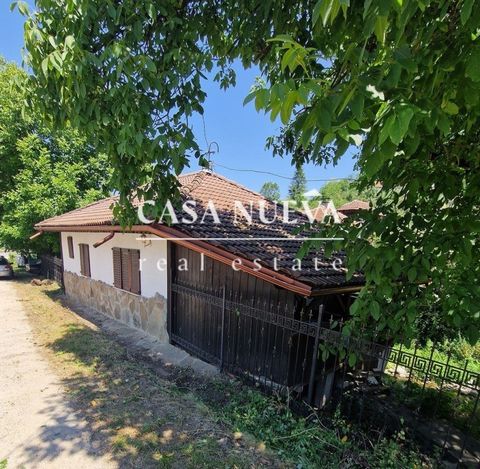 CASA NUEVA REAL ESTATE is pleased to present a property located in an ecologically clean area, namely the village of Cherni Vit, Lovech region. The house was built next to the river Cherni Vit back in 1831. In 2009. is completely renovated and newly ...