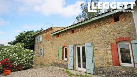 A31924NE31 - In a hamlet near the small village of Folcarde, this well-positioned property offers beautiful views, large rooms and plenty of outside space. Just a ten-minute drive from the bustling town of Villefranche-de-Lauragais, this is the perfe...