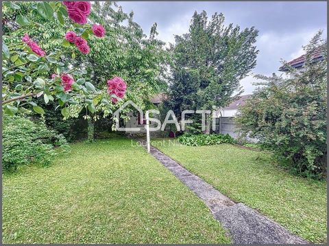 COUP DE CŒUR » Située dans le quartier du Petit-Robinson à L'Haÿ-les-Roses, cette maison offre un cadre de vie agréable, pratique et confortable pour toute la famille. À l'extérieur, cette maison avec un terrain arboré de 408 m² exposition sud sans v...