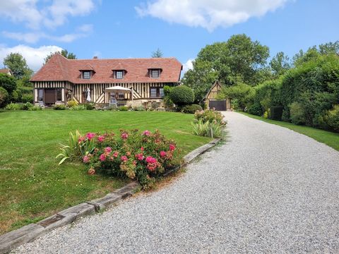 Jolie MAISON Normande avec ses colombages comprenant au rez-de chaussée : une entrée, un beau séjour-salon, une cuisine ouverte et équipée, une chambre parentale avec sa salle d'eau et WC, et une chaufferie/buanderie. A l'étage, un palier dessert tro...