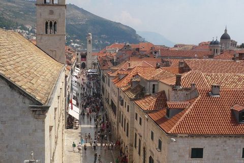 Old Town Finest feature set of accommodation units located in the famous Old Town of Dubrovnik, just 140 meters from the famous Stradun Promenade. . Situated inside the City Walls this lovely studio features free WiFi, air conditioning and SAT LCD TV...