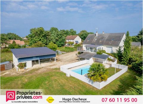 VIERZON (18100) - Propriété 209 m² avec Piscine - 10 pièces - 6 chambres - Double Garage - terrain 3840 m² - dépendances - mare - ................................................................................. La maison se compose : - Au rez-de-cha...