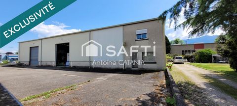 Entrepôt professionnel, bureaux et logement locatif – Tullins(38210)