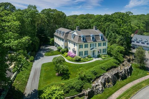 Welcome to 37 Lantern Hill Road, a luxurious residence nestled in the heart of Madison's most coveted neighborhood. Just a short stroll from pristine beaches, the charming town center, and the Madison Country Club, this home offers an unparalleled li...