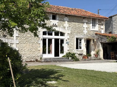 MAISON DE CARACTERE