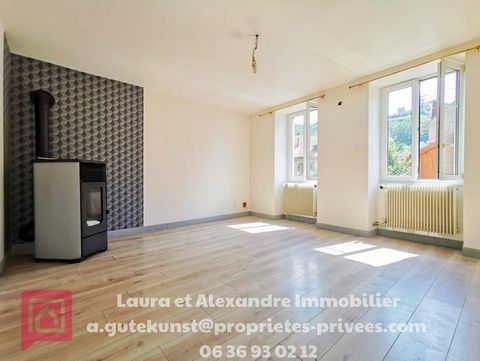 A LUTZELBOURG (6min de Phalsbourg) dans un environnement calme et verdoyant, venez découvrir cette belle maison d'environ 180m² sur un terrain de 6,68 ares qui saura vous séduire par son environnement, sa luminosité et ses beaux volumes. Elle compren...