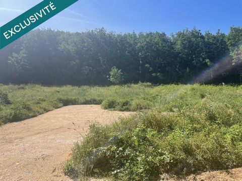 Terrain de 700m2 constructible viabilisé