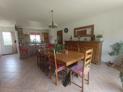 MAISON INDIVIDUELLE 2005 EN PLAIN PIED 3 CHAMBRES GARAGE JARDIN