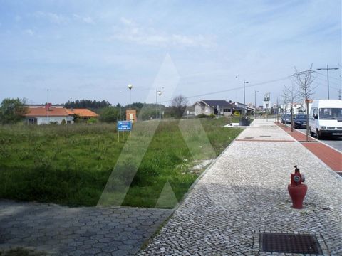 Terreno com uma área total de 360 m2 e 20 metros de frente, na Oliveirinha. Destinado a construção urbana, com 4 pisos acima da cota, 8 fogos uma área de implantação de 270 m2 e área de construção de 1080 m2. Próximo de comércio, escola, serviços, tr...