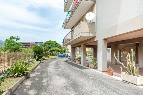 This bright, air-conditioned flat, located on the third floor, has a balcony with a beautiful view of Mount Etna and the sea. It is excellent accommodation for a family holiday. From the flat you can easily reach the sea to spend a relaxing day and y...