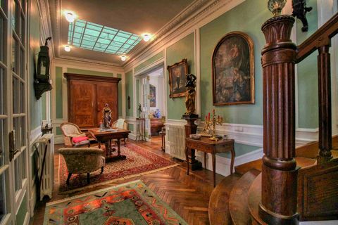 Maison de Maître avec chambres d'hôtes possibles avec jardins traditionnels sur deux niveaux avec vue magnifique