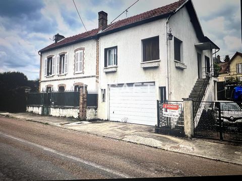 Dans village tous commerces et ecole,de la maternelle au college a 45 minutes de la gare de Lyon/bercy ( pomper a chaleur )