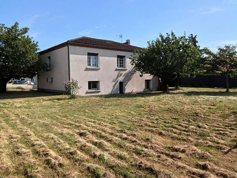 Arthès, maison 105 m 2 sur sous sol complet