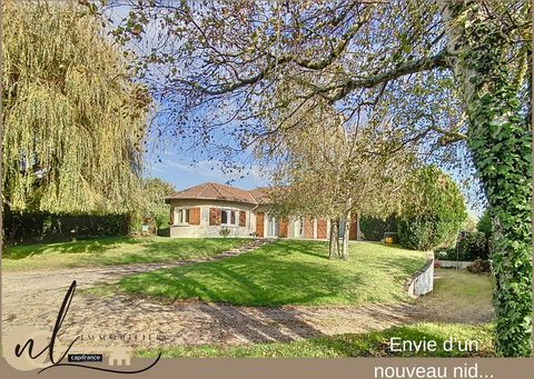 A VENDRE, ? Maison familiale spacieuse avec piscine Plus de 200 m2 au calme absolu proche Villefranche !