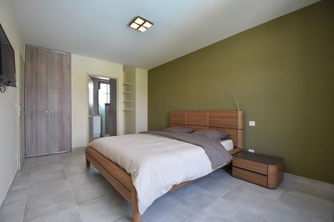 Located in the serene Lotissement Le Hameau du Temple at 1 Place du Four à Chaux, this vibrant 4-bedroom villa in Uzès–Garrigues Sainte Eulalie is perfect for families or small groups of up to 8 guests. Enjoy a private swimming pool with sun loungers...