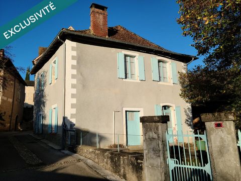 Maison en pierre, garage attenant, cour et jardin